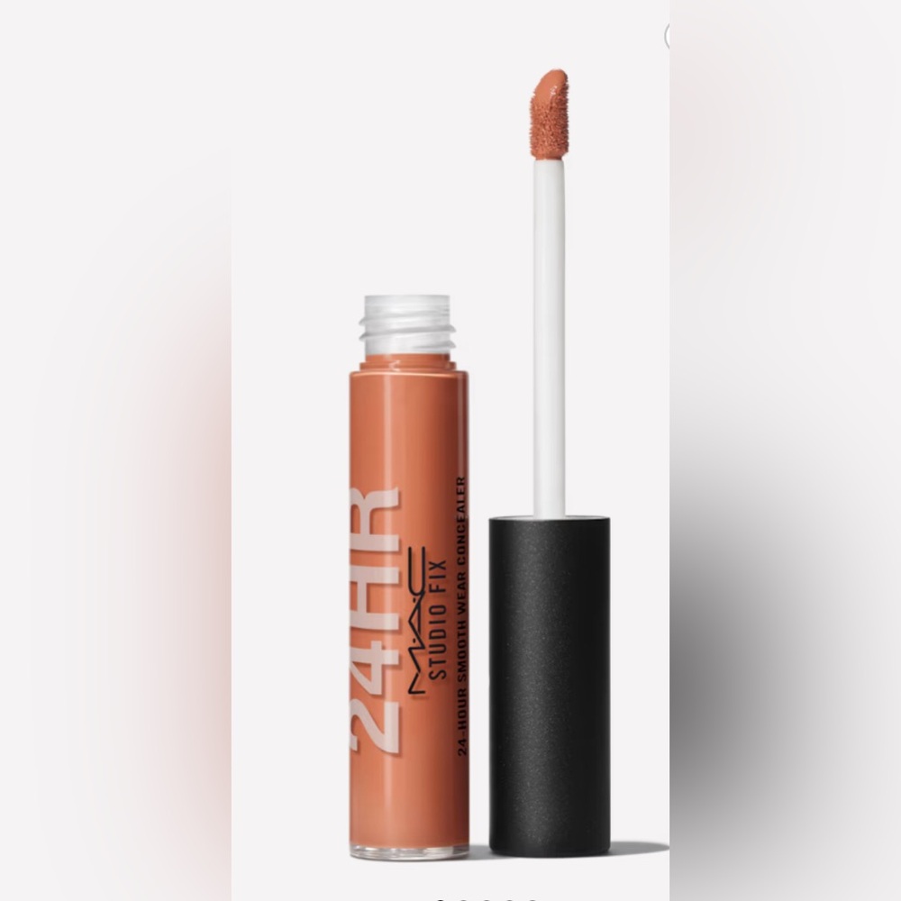 MAC- NW51 Studio Fix 24-Hour smooth concealer